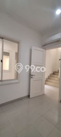 Jarang Ada! Rumah Sewa 4 Kamar Nyaman Siap Huni Gading Serpong Pondok Hijau Golf Jarang Ada! Rumah Sewa 4 Kamar Nyaman Siap Huni Gading Serpong Pondok Hijau Golf