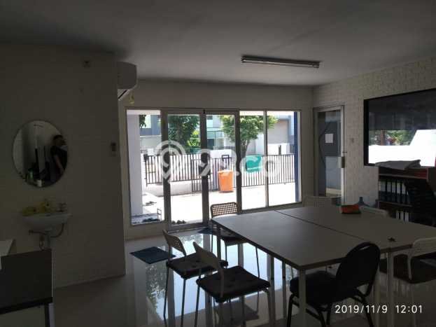 Lokasi Strategis! Dijual Gudang Bisnis di Serpong, Tangerang Selatan Kondisi Bagus Lokasi Strategis! Dijual Gudang Bisnis di Serpong, Tangerang Selatan Kondisi Bagus