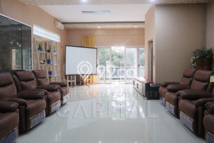 AREA KOMERSIAL! Komersial Kawasan Riau, Luas 1200m², Akses Raya AREA KOMERSIAL! Komersial Kawasan Riau, Luas 1200m², Akses Raya