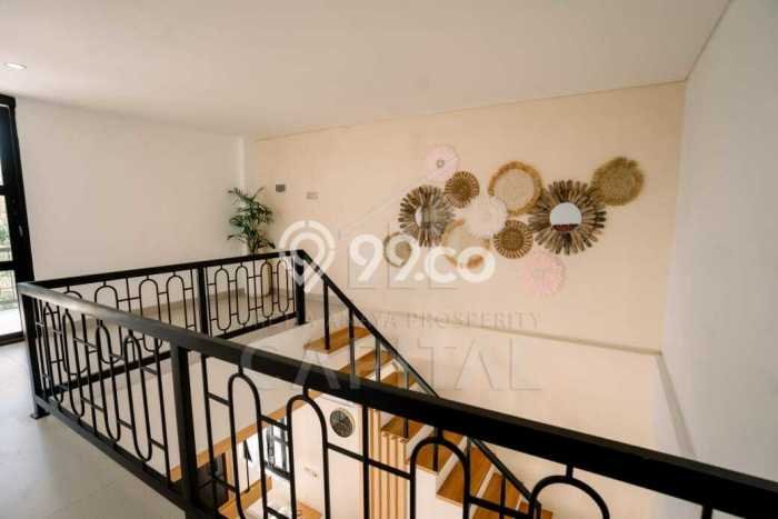 Vila di , Area 300m2m², Posisi Premium Vila di , Area 300m2m², Posisi Premium
