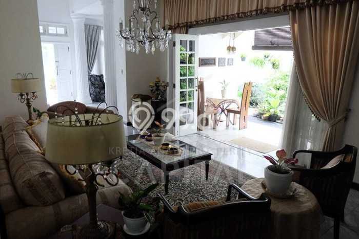 Dijual Rumah Luas Elegan Dengan View Cantik di Pondok Indah, Jakarta Selatan Dijual Rumah Luas Elegan Dengan View Cantik di Pondok Indah, Jakarta Selatan