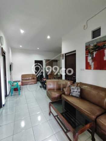 Rumah Modern 3 Kamar LT 210m2 di Taman Kopo Indah Rumah Modern 3 Kamar LT 210m2 di Taman Kopo Indah