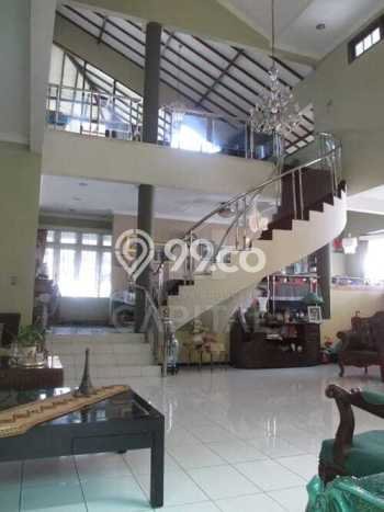 Ready to Use! Luxury House LT 908m2 Desain Modern di Pasteur Ready to Use! Luxury House LT 908m2 Desain Modern di Pasteur