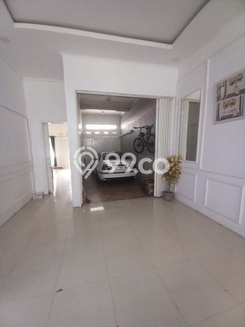 Rumah Luxury Modern Siap Huni di Buah Batu Bandung Rumah Luxury Modern Siap Huni di Buah Batu Bandung