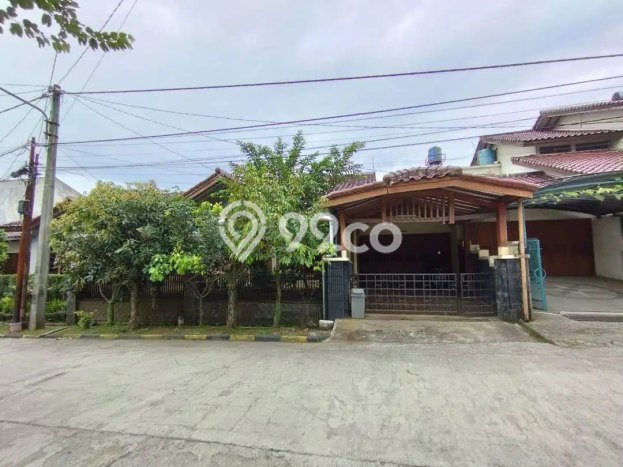 For Sale Hunian Rumah Terawat 4 KT di Pasteur, Bandung For Sale Hunian Rumah Terawat 4 KT di Pasteur, Bandung