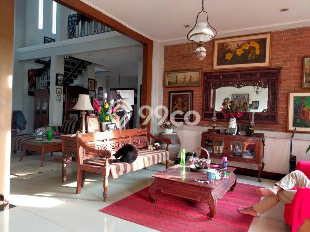 Jual Rumah Luas Elegan Dengan View Eksklusif di Geger Kalong, Bandung Jual Rumah Luas Elegan Dengan View Eksklusif di Geger Kalong, Bandung