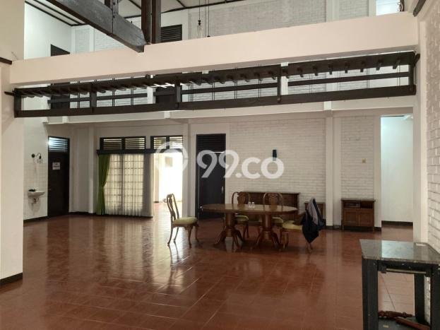 Dijual Rumah Luas Megah Dengan View Eksklusif di Buah Batu, Bandung Dijual Rumah Luas Megah Dengan View Eksklusif di Buah Batu, Bandung