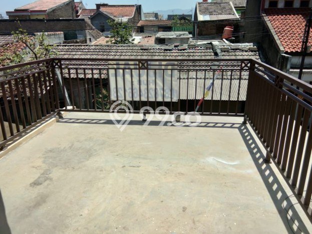 Jual Rumah Eksklusif 2 KT di Soekarno Hatta, Bandung Jual Rumah Eksklusif 2 KT di Soekarno Hatta, Bandung