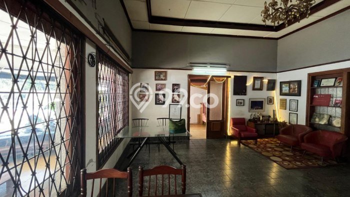 Rumah Luxury Modern Tanpa Renovasi di Dago Bandung Rumah Luxury Modern Tanpa Renovasi di Dago Bandung