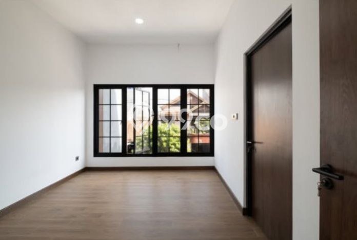 For Sale Rumah 4 Kamar Lokasi Ideal Nyaman dan Strategis di Antapani For Sale Rumah 4 Kamar Lokasi Ideal Nyaman dan Strategis di Antapani