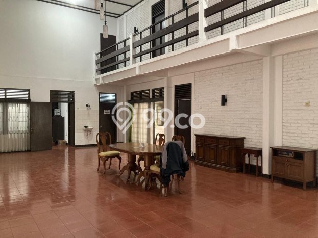 For Sale! Luxury House LT 779m2 Desain Elegan di Bandung Kota For Sale! Luxury House LT 779m2 Desain Elegan di Bandung Kota