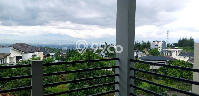 Hunian Elit LB 350m2 Siap Pakai Desain Elegan di Dago, Bandung Hunian Elit LB 350m2 Siap Pakai Desain Elegan di Dago, Bandung