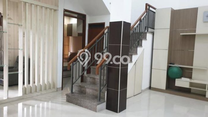 Jual Rumah Luas Elegan Dengan View Cantik di Buah Batu, Bandung Jual Rumah Luas Elegan Dengan View Cantik di Buah Batu, Bandung