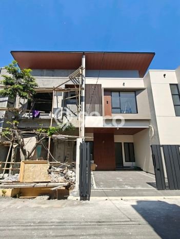 Dijual Rumah Mewah Elegan Dengan View Cantik di Pulo Asem, Jakarta Timur Dijual Rumah Mewah Elegan Dengan View Cantik di Pulo Asem, Jakarta Timur