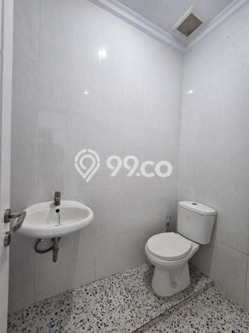Rumah Modern 4 KT di Pondok Kelapa Jakarta Timur Unfurnished Rumah Modern 4 KT di Pondok Kelapa Jakarta Timur Unfurnished