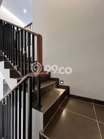 Rumah Modern 3 KT di Pejaten Jakarta Selatan Unfurnished Rumah Modern 3 KT di Pejaten Jakarta Selatan Unfurnished