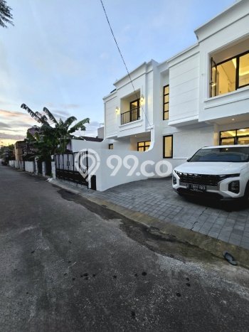 Jual Rumah Eksklusif 4 KT di Pondok Bambu, Jakarta Timur Jual Rumah Eksklusif 4 KT di Pondok Bambu, Jakarta Timur