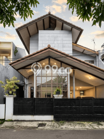 Jual Rumah Mewah Megah Dengan View Eksklusif di Cipinang, Jakarta Timur Jual Rumah Mewah Megah Dengan View Eksklusif di Cipinang, Jakarta Timur