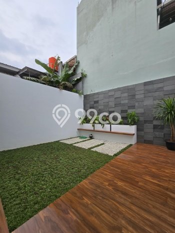 Siap Huni Rumah Mewah 4 Kamar di Duren Sawit Dekat ke Mana Pun Siap Huni Rumah Mewah 4 Kamar di Duren Sawit Dekat ke Mana Pun