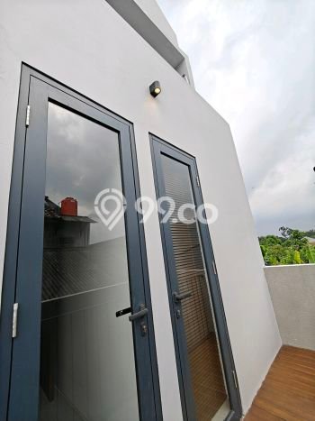 Rumah Luas Asri 4 KT Siap Huni di Bambu Apus Jakarta Timur Rumah Luas Asri 4 KT Siap Huni di Bambu Apus Jakarta Timur