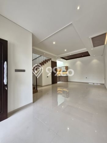 Jual Rumah Mewah Elegan Dengan View Cantik di Rawamangun, Jakarta Timur Jual Rumah Mewah Elegan Dengan View Cantik di Rawamangun, Jakarta Timur