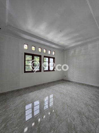 Hunian Mewah Siap Huni LT 175m2 di Duren Sawit, Jakarta Timur Hunian Mewah Siap Huni LT 175m2 di Duren Sawit, Jakarta Timur