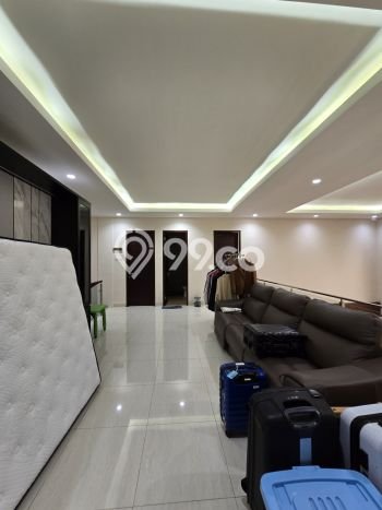 Rumah Luxury Modern Tanpa Renovasi di Pondok Kelapa Jakarta Timur Rumah Luxury Modern Tanpa Renovasi di Pondok Kelapa Jakarta Timur