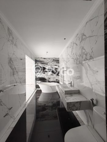 Hotel Premium di , Luas 5500m2m², Jalan Mainroad, Ramai Hotel Premium di , Luas 5500m2m², Jalan Mainroad, Ramai