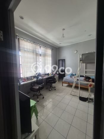 Rumah Elit Modern Siap Huni di Pondok Kelapa Jakarta Timur Rumah Elit Modern Siap Huni di Pondok Kelapa Jakarta Timur