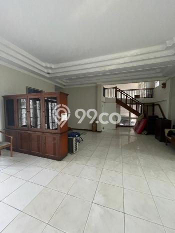 Rumah Luxury Modern Tanpa Renovasi di Rawamangun Jakarta Timur Rumah Luxury Modern Tanpa Renovasi di Rawamangun Jakarta Timur