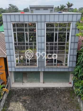 Unit Ruko Dijual di Jakarta Timur LT 300m2 & LB 570m2 Unit Ruko Dijual di Jakarta Timur LT 300m2 & LB 570m2