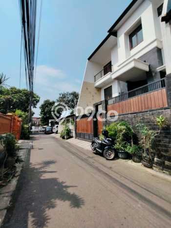 For Sale! Premium House LT 150m2 Desain Modern di Rawamangun For Sale! Premium House LT 150m2 Desain Modern di Rawamangun