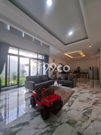 Rumah Luxury Modern Tanpa Renovasi di Jatiwarna Bekasi Rumah Luxury Modern Tanpa Renovasi di Jatiwarna Bekasi