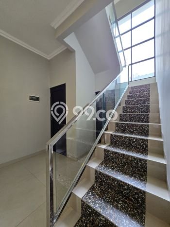 Dijual Rumah Premium dengan Fasilitas Sekitar Lengkap di Duren Sawit, Jakarta Timur Dijual Rumah Premium dengan Fasilitas Sekitar Lengkap di Duren Sawit, Jakarta Timur