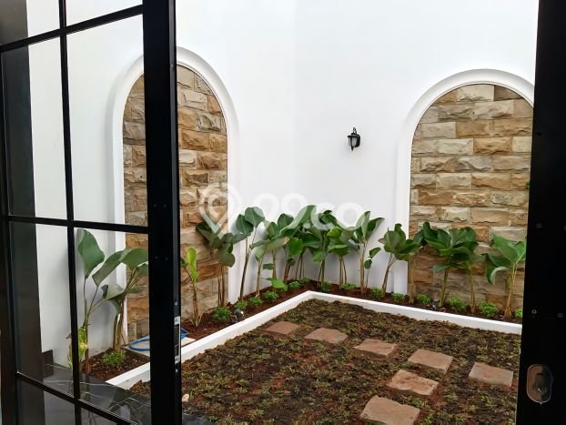 Dijual Rumah Luas Elegan Dengan View Eksklusif di Pondok Bambu, Jakarta Timur Dijual Rumah Luas Elegan Dengan View Eksklusif di Pondok Bambu, Jakarta Timur