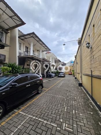 Ready to Use! Luxury House LT 124m2 Desain Elegan di Pondok Kelapa Ready to Use! Luxury House LT 124m2 Desain Elegan di Pondok Kelapa