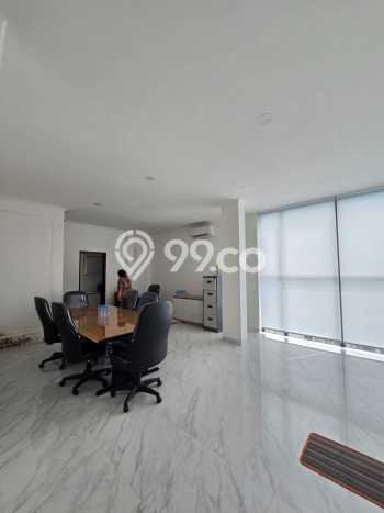 Ruko Dijual di Jakarta Timur LT 180m2 & LB 280m2 Lokasi Terbaik! Ruko Dijual di Jakarta Timur LT 180m2 & LB 280m2 Lokasi Terbaik!