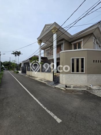 Jual Rumah Mewah Megah Dengan View Cantik di Jatiwaringin, Jakarta Timur Jual Rumah Mewah Megah Dengan View Cantik di Jatiwaringin, Jakarta Timur