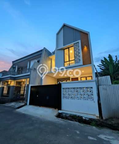 Rumah Luas Asri 4 KT Siap Pakai di Pondok Bambu Jakarta Timur Rumah Luas Asri 4 KT Siap Pakai di Pondok Bambu Jakarta Timur