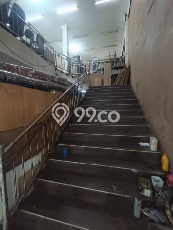 Ruko Disewa di Bekasi dengan LB 1600m2 Area Komersial Ramai Ruko Disewa di Bekasi dengan LB 1600m2 Area Komersial Ramai