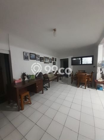 Siap Huni Rumah Mewah 4 Kamar di Kemayoran Dekat ke Mana Pun Siap Huni Rumah Mewah 4 Kamar di Kemayoran Dekat ke Mana Pun