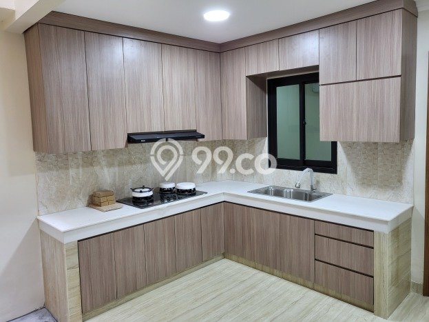 Dijual Rumah Luas Elegan Dengan View Eksklusif di Joglo, Jakarta Barat Dijual Rumah Luas Elegan Dengan View Eksklusif di Joglo, Jakarta Barat