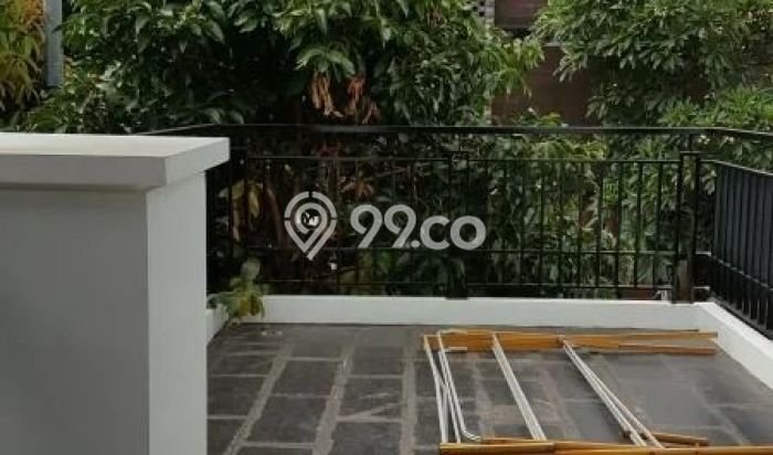 Hunian Idaman dengan Luas Tanah 200m² di Kawasan Elite Srengseng, Jakarta Barat Hunian Idaman dengan Luas Tanah 200m² di Kawasan Elite Srengseng, Jakarta Barat
