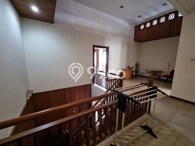 Ready to Use! Luxury House LT 120m2 Desain Modern di Meruya Ready to Use! Luxury House LT 120m2 Desain Modern di Meruya