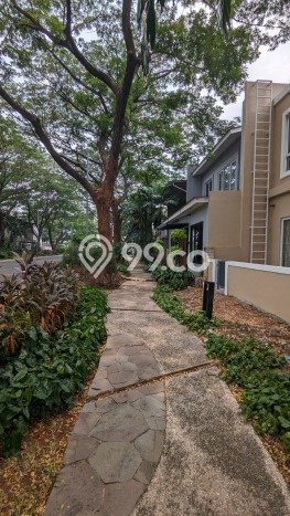 Dijual Rumah Luas Megah Dengan View Cantik di Ulujami, Jakarta Selatan Dijual Rumah Luas Megah Dengan View Cantik di Ulujami, Jakarta Selatan