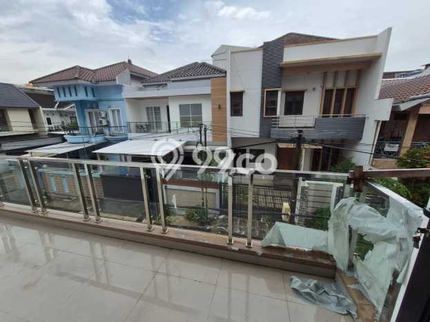 Rumah Elit Modern Siap Huni di Puri Indah Jakarta Barat Rumah Elit Modern Siap Huni di Puri Indah Jakarta Barat
