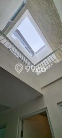 Ready to Use! Luxury House LT 160m2 Desain Modern di Puri Indah Ready to Use! Luxury House LT 160m2 Desain Modern di Puri Indah