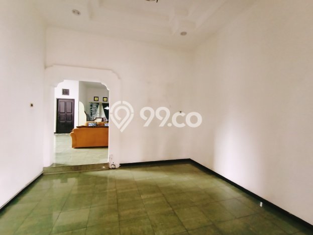 Rumah Mewah LB 730m2 Siap Pakai Desain Elegan di Tidar, Malang Rumah Mewah LB 730m2 Siap Pakai Desain Elegan di Tidar, Malang