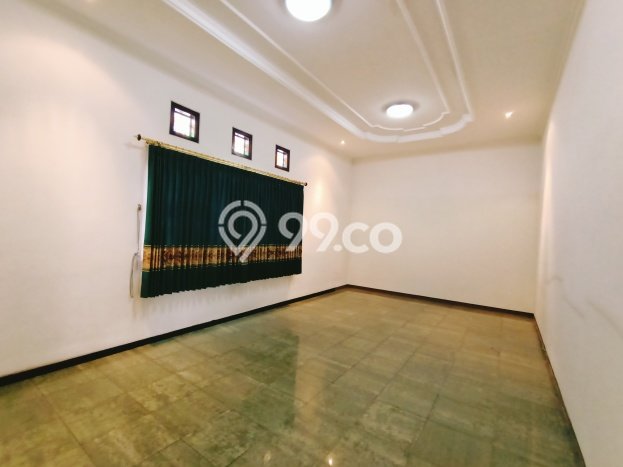 Rumah Mewah LB 730m2 Siap Pakai Desain Elegan di Tidar, Malang Rumah Mewah LB 730m2 Siap Pakai Desain Elegan di Tidar, Malang