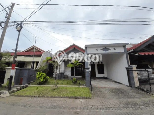 Hunian Nyaman Asri 5 KT Siap Pakai di Araya Malang Hunian Nyaman Asri 5 KT Siap Pakai di Araya Malang